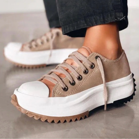 Trend Setter! Stylish Tan and White Women's Sneakers Shoes York Miller - Picture 1 of 6